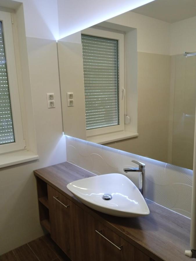 Verebes Apartman Győr Exterior foto